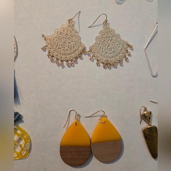 Assorted Earrings - Picture 3 of 9